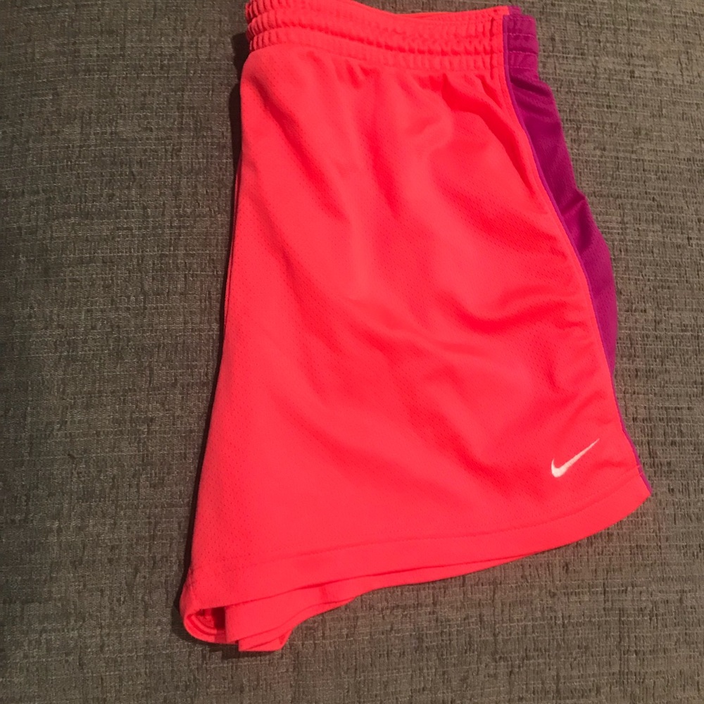 Nike shorts size large